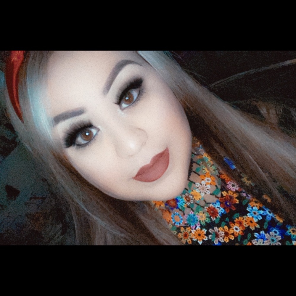 Meet your Posher, Maria